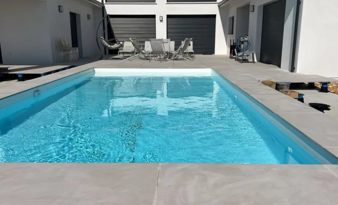 Pose carrelage sur plot extérieur d'une maison à Port-des-Barques, Saintes, SARL Sébastien BLOMME